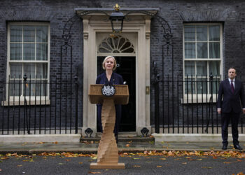 El Reino Unido se desmorona: Liz Truss dimite como primera ministra