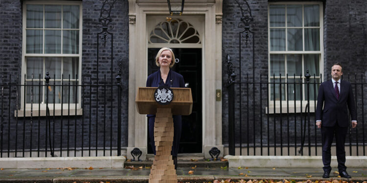 El Reino Unido se desmorona: Liz Truss dimite como primera ministra