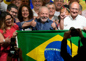 Lula vuelve a la presidencia de Brasil tras derrotar a Bolsonaro