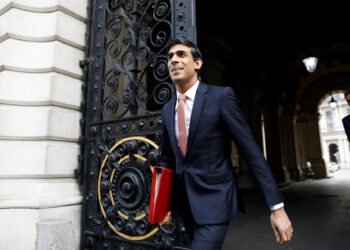 Sunak, favorito para convertirse en primer ministro británico