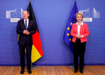 Scholz y Von der Leyen piden un “Plan Marshall” para Ucrania