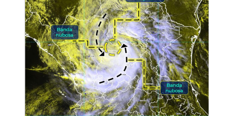 Continúa la tormenta tropical Roslyn sobre Durango; dejará lluvias fuertes en Colima