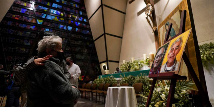 Jesuitas lamentan 5 meses de impunidad en asesinato de sacerdotes en Chihuahua