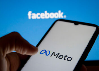 Meta prepara despidos masivos: WSJ