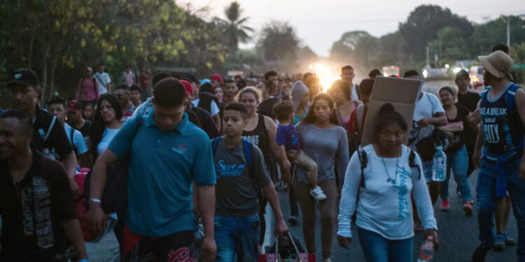 Hay 125 mil migrantes en ruta por los estados del sur de México, estiman ONG