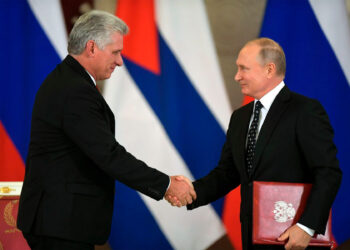 Putin y Díaz-Canel inauguran en Moscú una estatua en honor a Fidel Castro