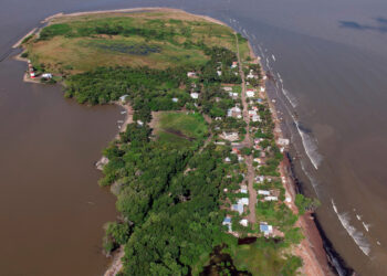 Crisis climática deja sin hogar a familias en Tabasco: viven olvidados por el gobierno