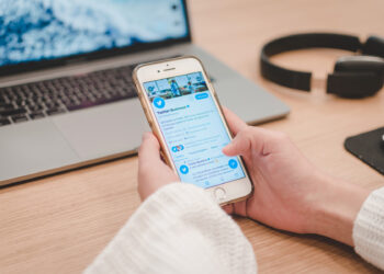 Apple amenaza con eliminar Twitter de App Store