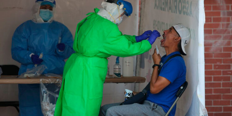 Invierno peligroso: Influenza se cruzará con sexta ola de Covid-19