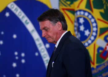 A un día de entregar la Presidencia de Brasil, Bolsonaro huye a EE.UU.