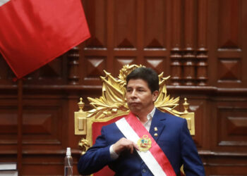 Fiscalía de Perú detiene a Pedro Castillo tras ser destituido por el Congreso