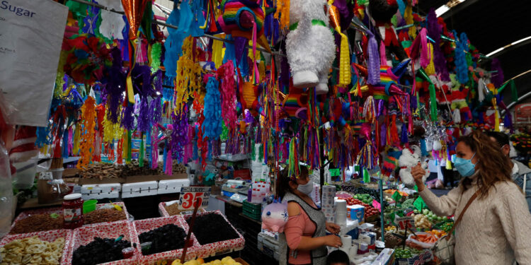 Las posadas navideñas mexicanas se debaten entre la inflación y la tradición