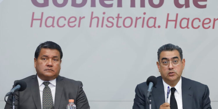Renuncia secretaria de Gobierno de Puebla; nombran a primo de Barbosa