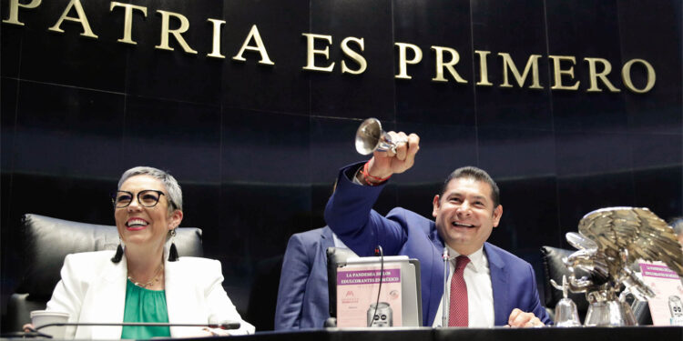 Senado recibe minutas del “Plan B” de Reforma Electoral de AMLO