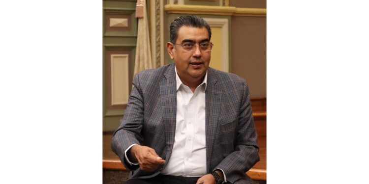 Congreso de Puebla nombra a Sergio Salomón Céspedes nuevo gobernador sustituto