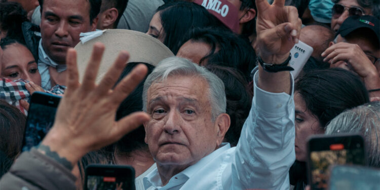 México podría aceptar más migrantes expulsados de EE.UU., dice AMLO