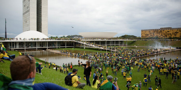Corte Suprema de Brasil suspende al gobernador de Brasilia tras el asalto de los bolsonaristas
