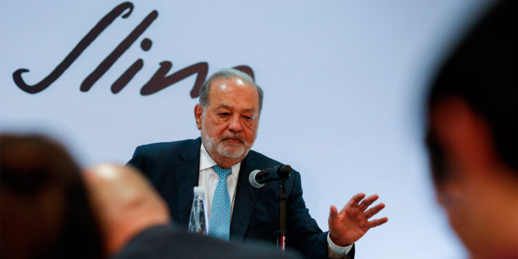 Impuesto del 5% a riqueza de Slim podría generar el pago de 250 mil maestros