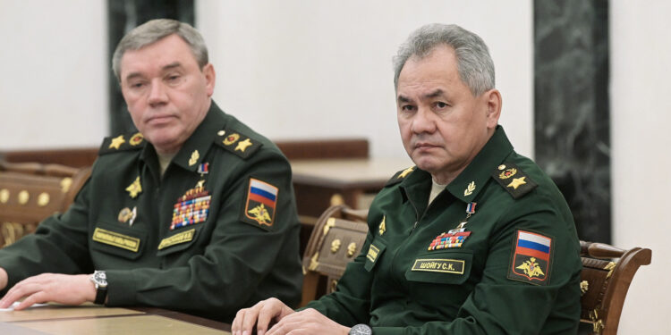 Rusia: expansión de la OTAN y “guerra híbrida” de Ucrania amenazan la “seguridad militar”