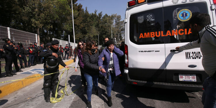 Sube a 59 el número de heridos y un muerto por choque del Metro