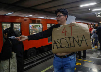Chilangos protestan para que retiren a la Guardia Nacional del Metro