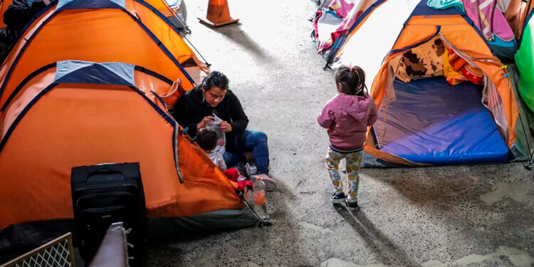 Activistas en Tijuana rechazan nuevas políticas migratorias de EE.UU.