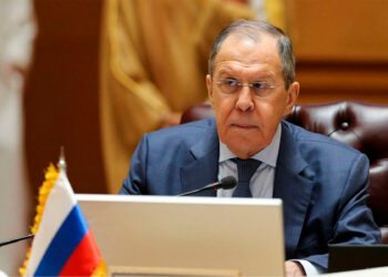 Lavrov advierte que expansión de la OTAN a fronteras rusas tendrá respuesta de Moscú