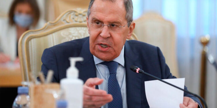 Lavrov: la Unión Europea ha perdido su independencia y se somete a la OTAN