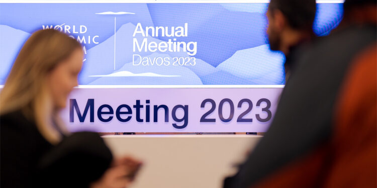Arranca el Foro Económico Mundial de Davos; guerra y crisis económica en la agenda