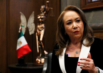 Fiscalía de CDMX negó haber exonerado a Yasmín Esquivel por presunto plagio en su tesis