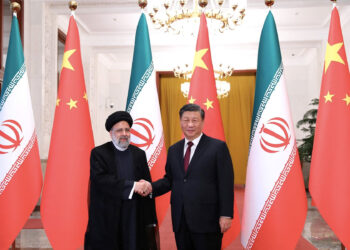 China e Irán se reúnen para afianzar alianza