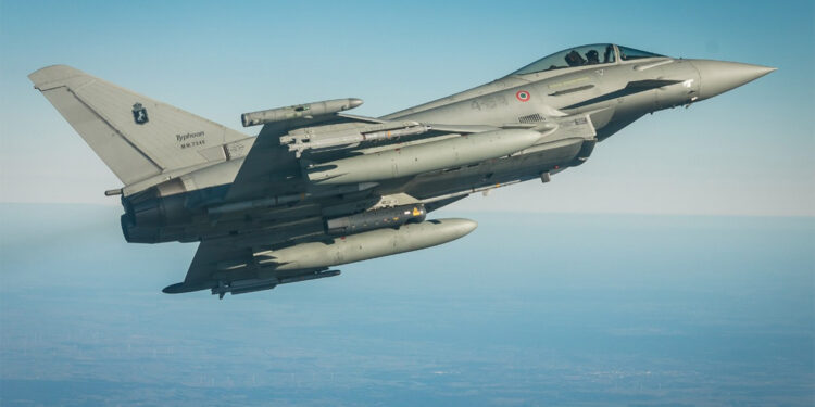 Canadá derriba objeto no identificado que violó su espacio aéreo