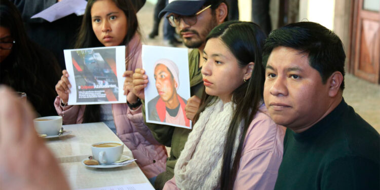 Grupo con armas blancas golpea a estudiantes de Tlaxcala, denuncia FNERRR