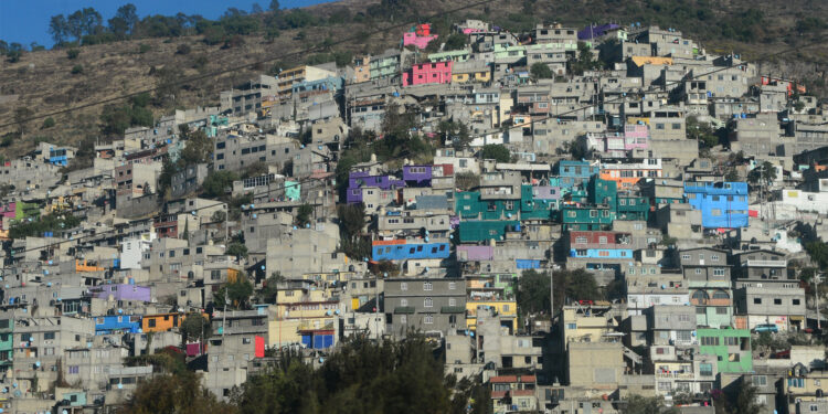 Crisis habitacional: mexicanos sin vivienda y en hacinamiento