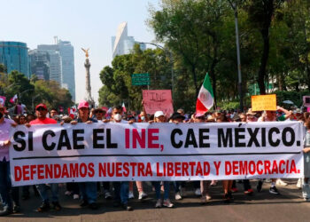 Organizaciones civiles convocan a marcha contra reforma electoral de AMLO