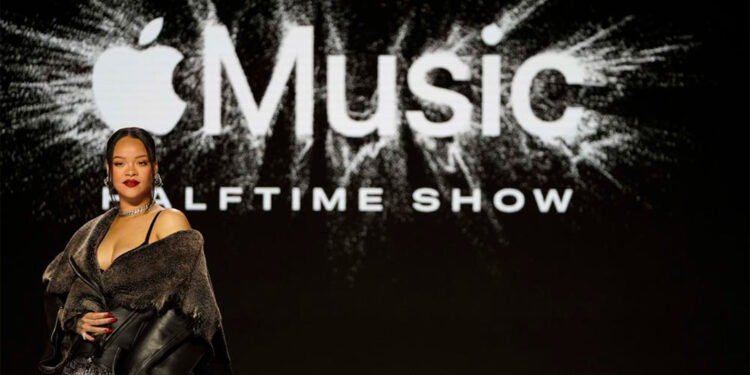 Rihanna promete espectáculo de Super Bowl lleno de música