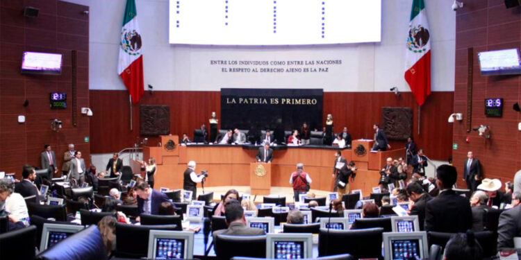 Senado aprueba “Plan B” de reforma electoral de AMLO