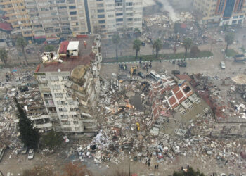 Terremotos en Turquía y Siria dejan más de 3,000 muertos