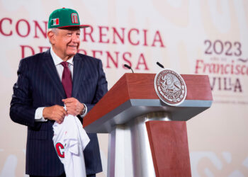 “Ahí va a seguir Porfirito”, reprocha AMLO tras amparo a Edmundo Jacobo