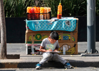 Recortes y opacidad en educación a cuatro años de 4T: FNERRR