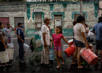 El agua, un recurso elemental para la supervivencia cada vez más escaso