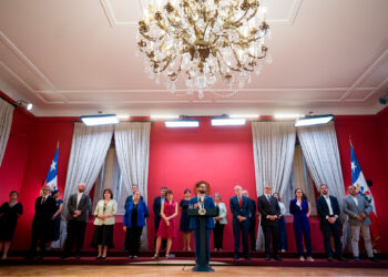 Gabriel Boric hace cambios en su gabinete a casi un año como presidente de Chile