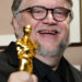 Guillermo del Toro gana el Oscar por mejor película animada con “Pinocho”
