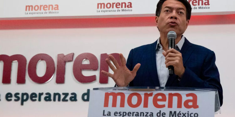 Morena impone cuotas a sus funcionarios para acarreo a mitin de AMLO