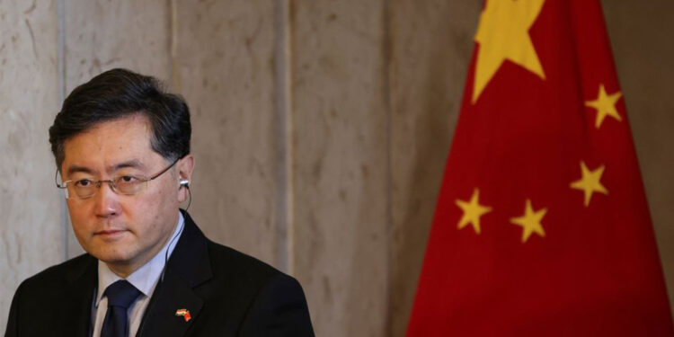China pide a Ucrania reanudar “lo antes posible” las negociaciones de paz con Rusia