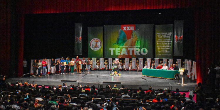 Concluye con éxito Encuentro Nacional de Teatro de Antorcha