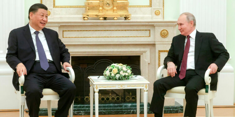 Arranca visita de Xi Jinping a Rusia; se reúne con Putin en el Kremlin