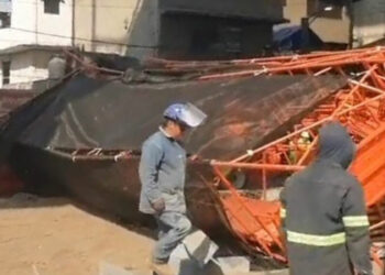 Se cae andamio en obras de la Línea 12 del Metro