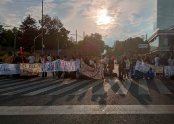 Universitarios marcharán contra AMLO por extinguir becas Elisa Acuña