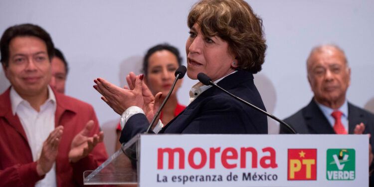 Delfina Gómez no tiene tesis de licenciatura y plagió en la de maestría